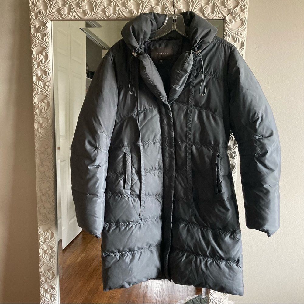 Tahari Women’s long down puffer jacket dark gray green color size M.  GUC!